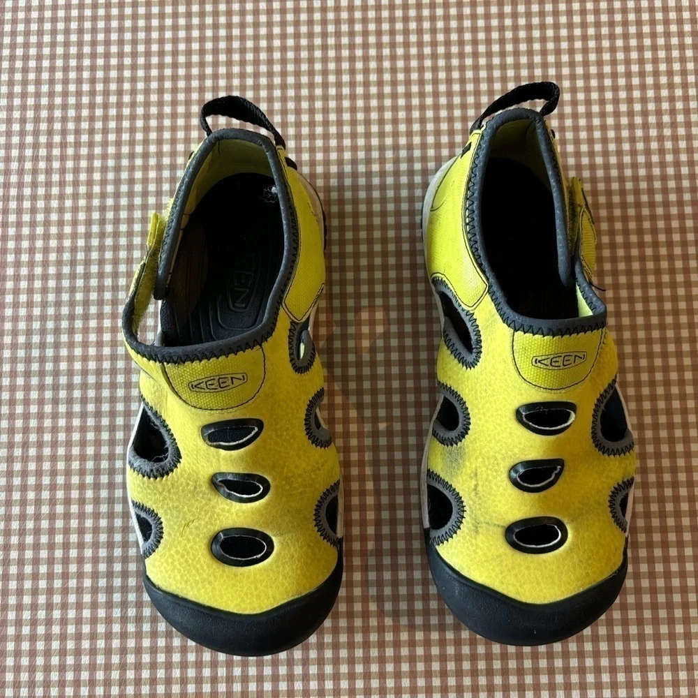 KEEN STINGRAY Water Sandals Shoes Big Kids‎ Size 2